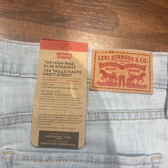 Levi’s 724 high rise straight brand new with tags - Picture 4 of 13